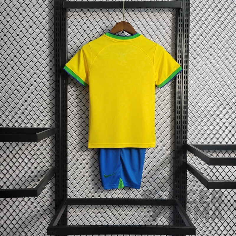 Детская форма сборной Бразилии 2022-2023
