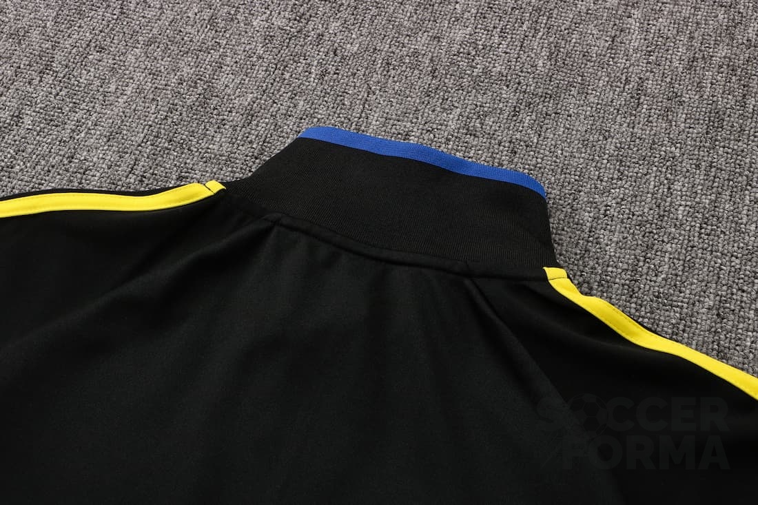 Парадный костюм Манчестер Юнайтед 2022 черно-желтый