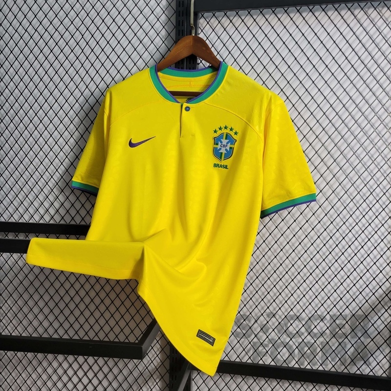 Футболка сборной Бразилии 2022-2024