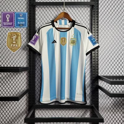Футболка сборной Аргентины 3 звезды 2023 с патчами