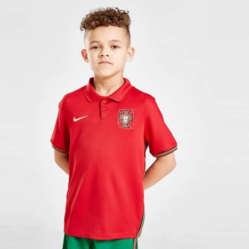 Детская форма сборной Португалии 2021 с гетрами