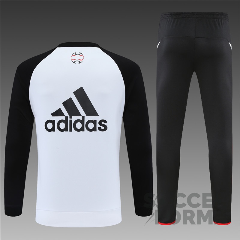 Спортивный костюм Манчестер Юнайтед 2021-2022 бело-черный - вид 2