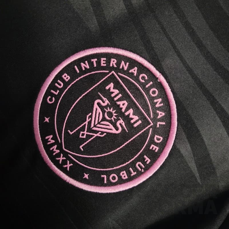 Гостевая футболка Интер Майами 2023-2024 с патчами