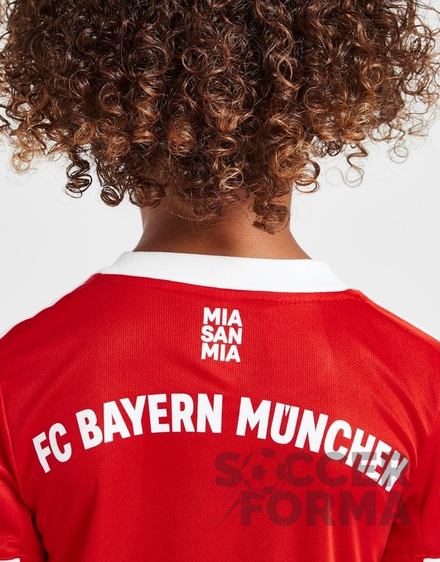 Детская форма Бавария Мюнхен 2022-2023 с гетрами - вид  4
