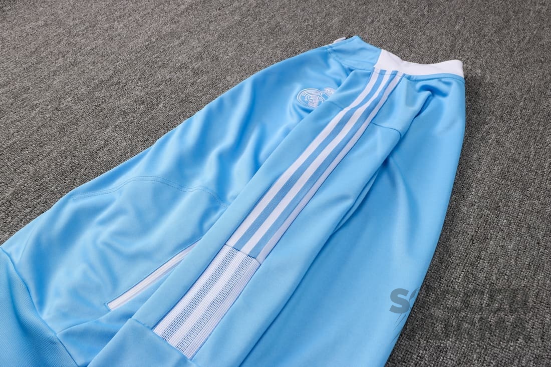 Спортивный костюм Реал Мадрид 2022 на молнии голубой