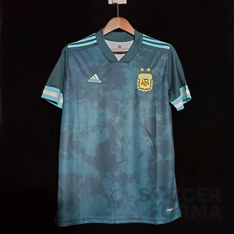Гостевая форма сборной Аргентины 2021 - вид 1