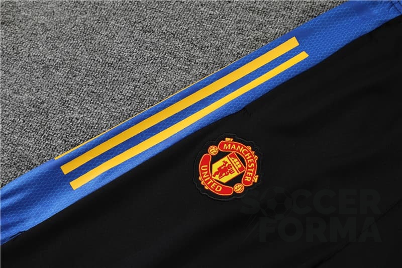 Детский тренировочный костюм Манчестер Юнайтед 2021-2022 синий