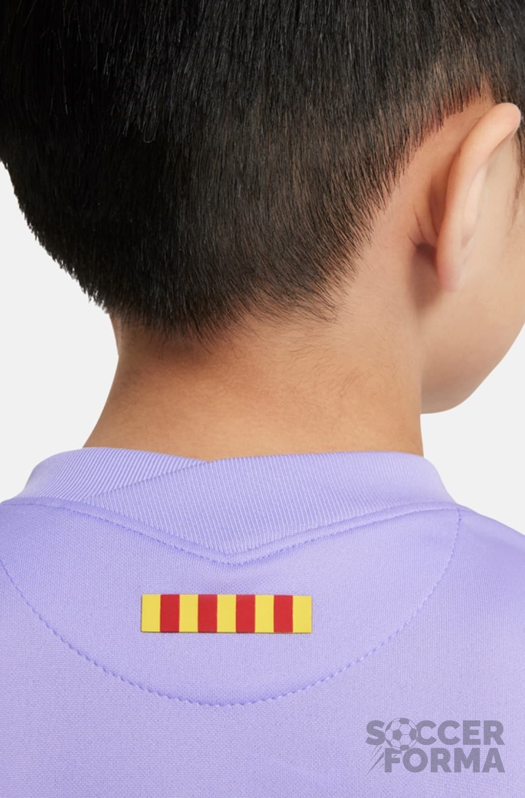 Детская гостевая форма Барселоны 2021-2022 с гетрами