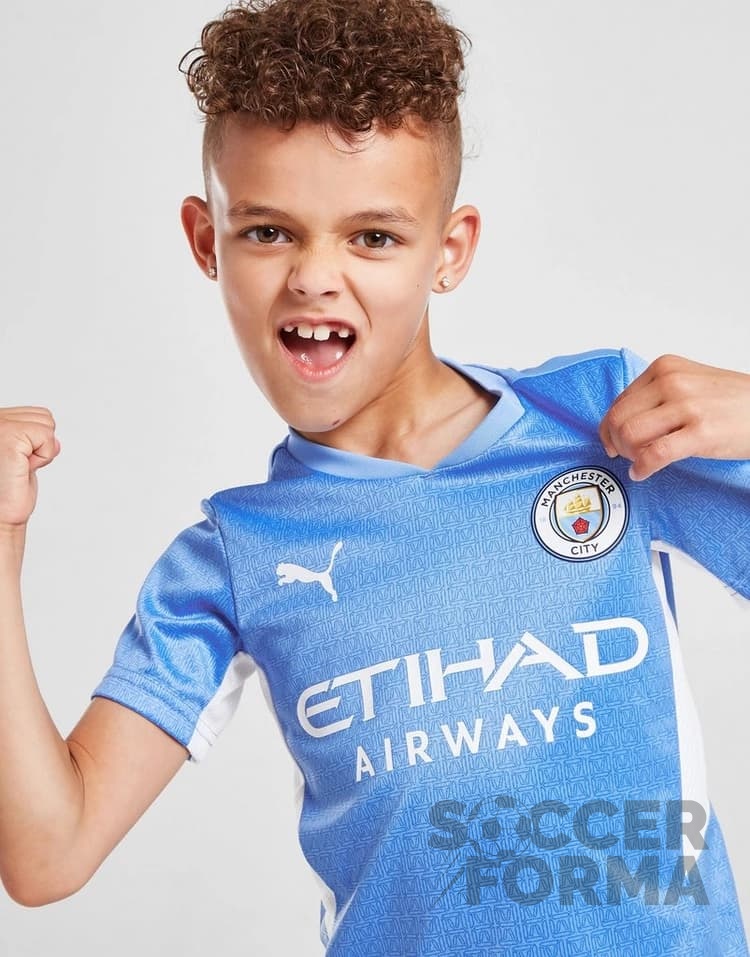 Детская форма Манчестер Сити 2021-2022 с гетрами - вид  2