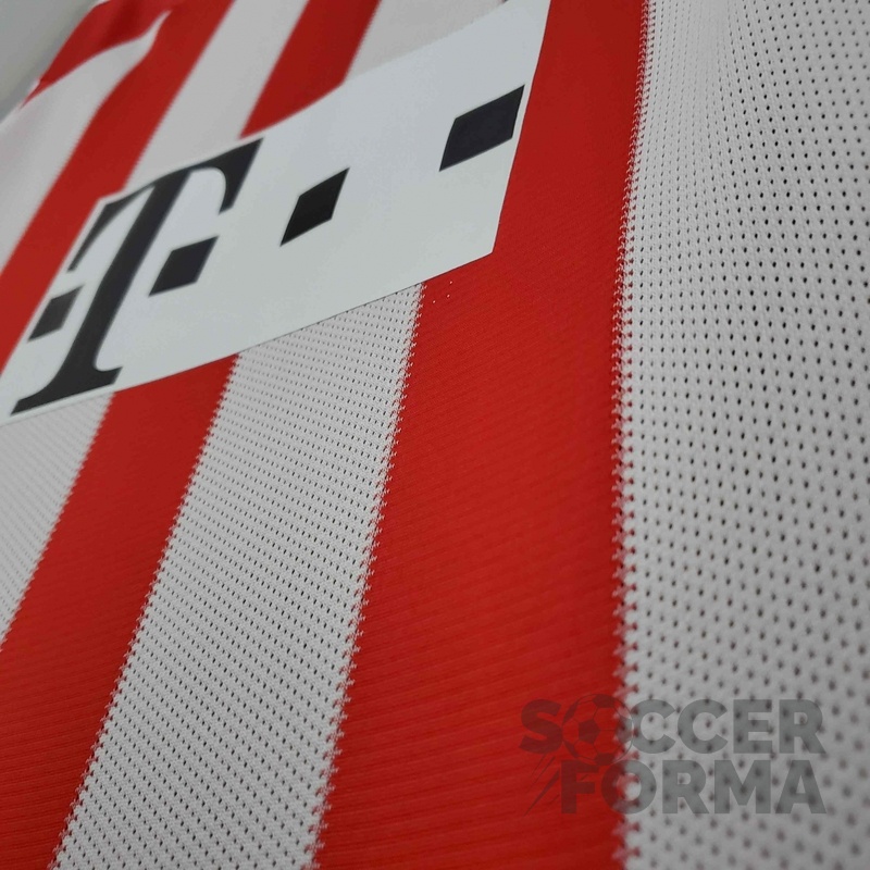 Ретро футболка Бавария Мюнхен 2011 купить в интернет-магазине «SOCCERFORMA»