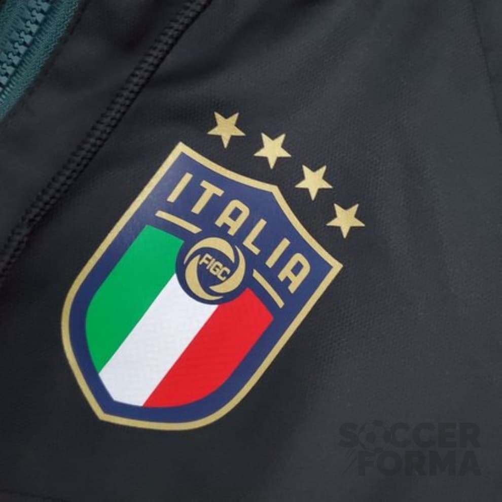 Ветровка сборной Италии 2021-2022 с капюшоном