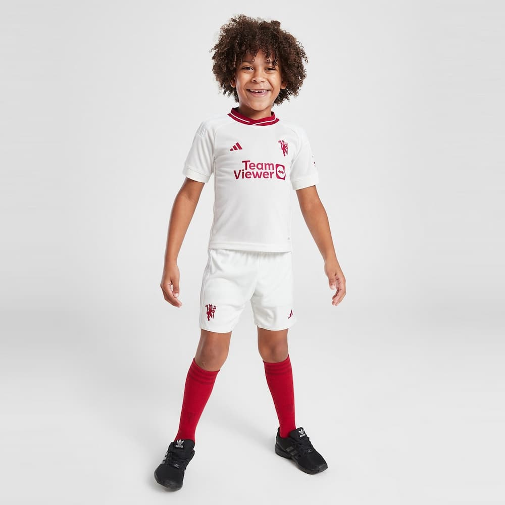 Детская третья форма Манчестер Юнайтед 2022-2023 с гетрами