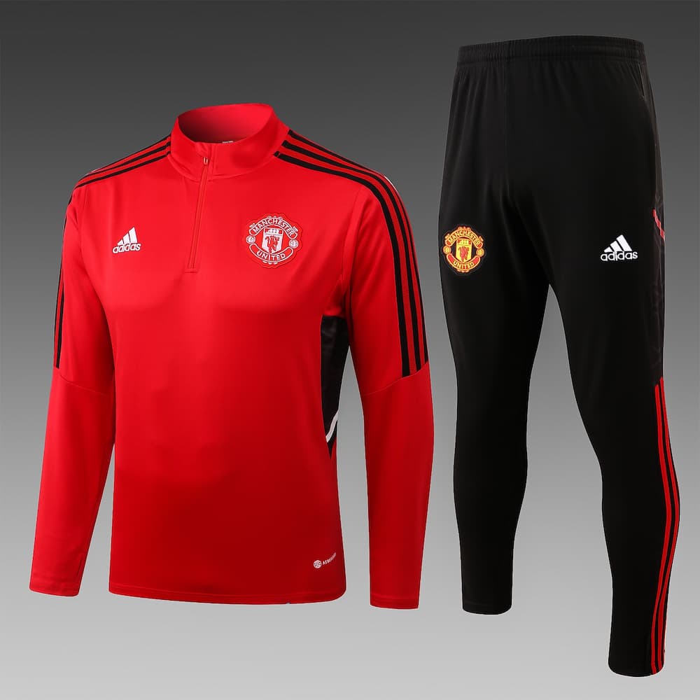 Детский тренировочный костюм Манчестер Юнайтед 2022-2023 красный