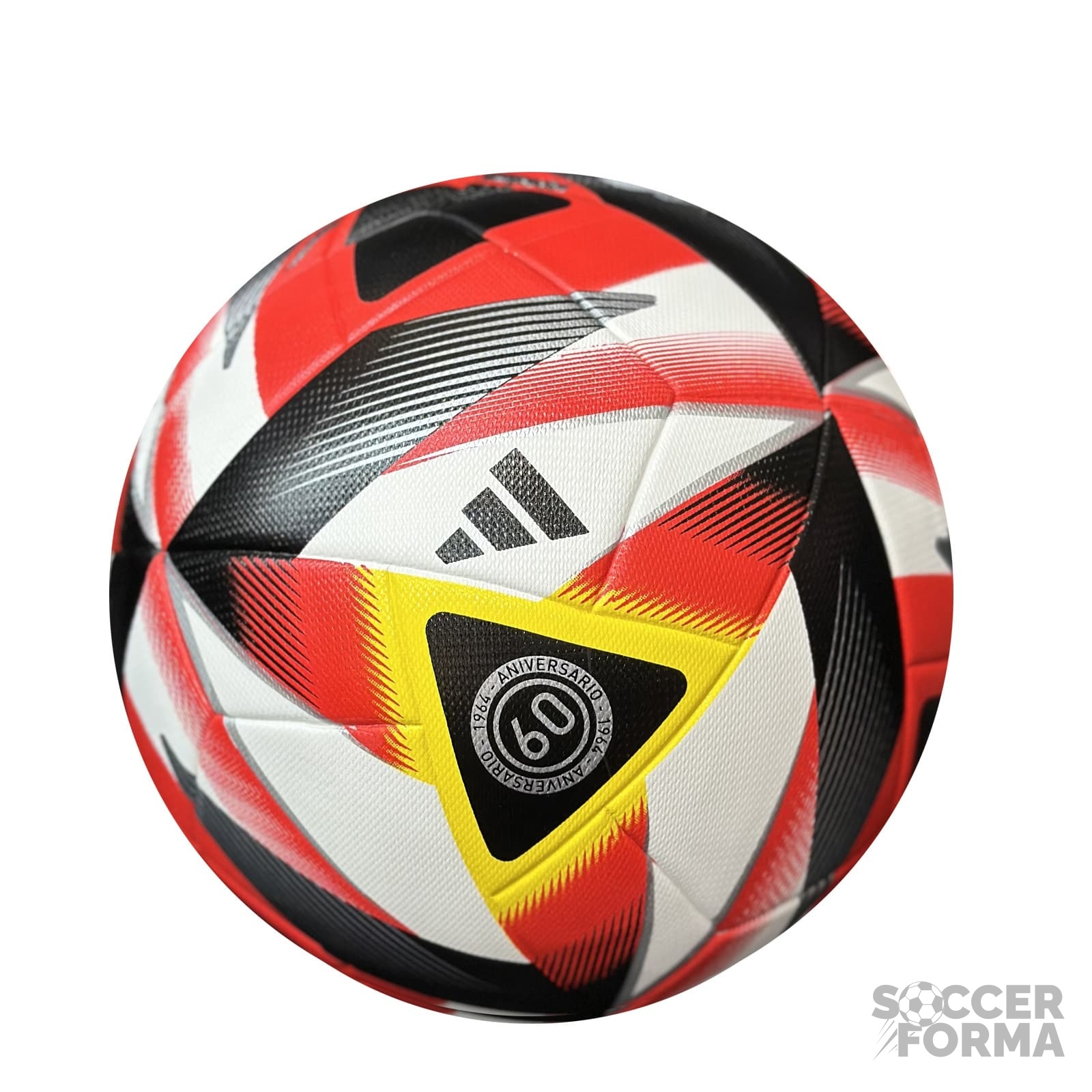Футбольный мяч Суперкубка Испании 2023–2024 - вид 1