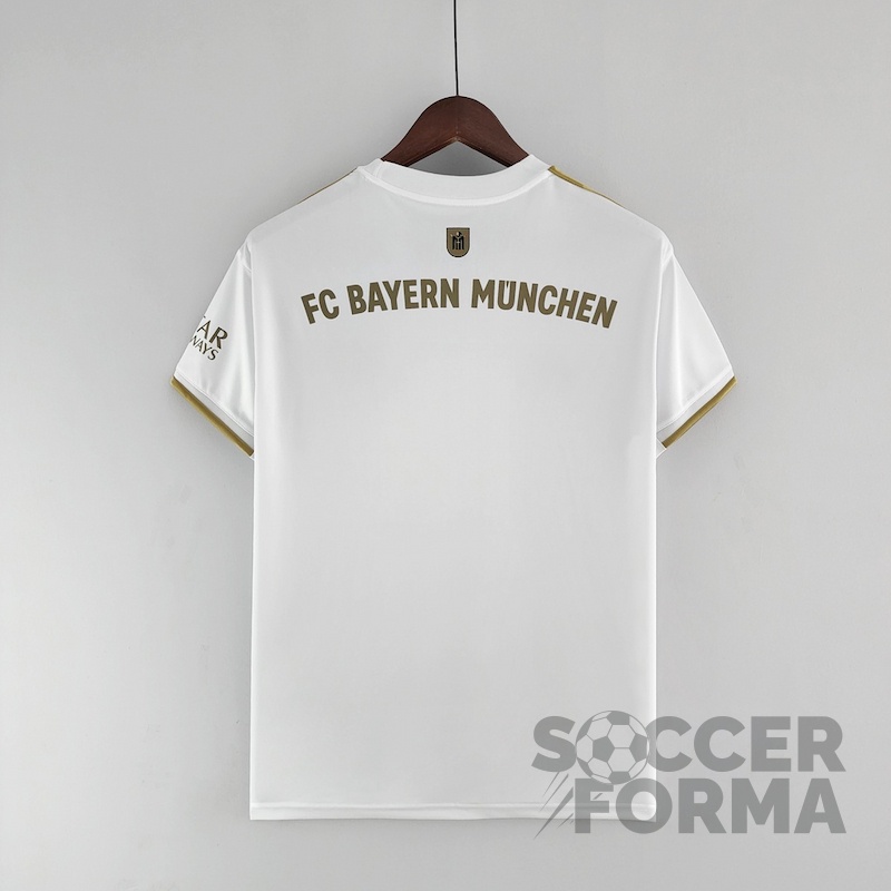 Гостевая футболка Бавария Мюнхен с нашивками 2022-2023 - вид 4