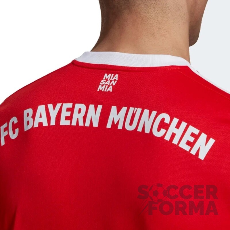 Форма Бавария Мюнхен 2022-2023 с гетрами
